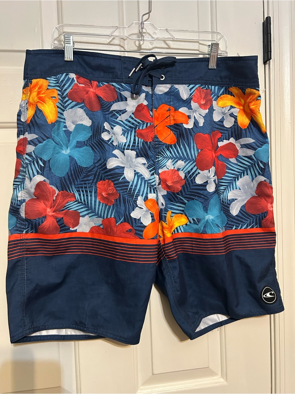 Men’s size 36 O’Neill board shorts swim trunks